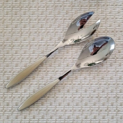 Guzzini - Feeling Salladsbestick Sand 25 cm