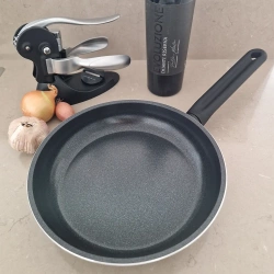 Guzzini Cook & Color Stekpanna Svart 24 cm