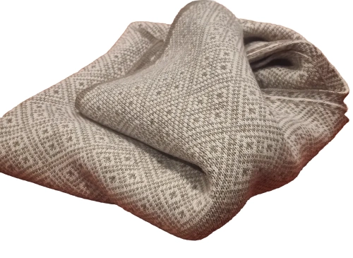 Ester Design - Stickad filt i lammull Beige 170x130 cm